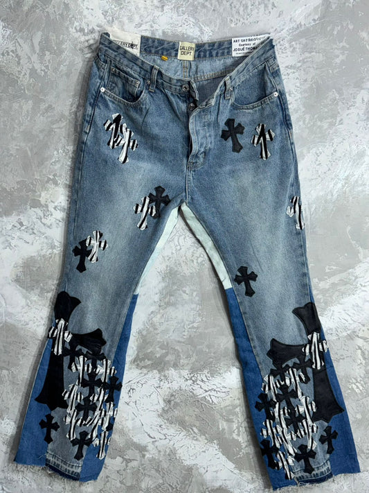 PANTALON FLARE JEANS GALLERY CHROME HEART