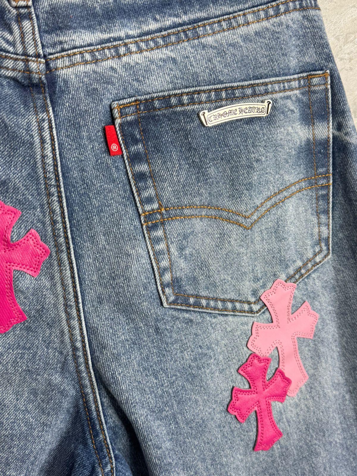 PANTALONES CHROME HEART