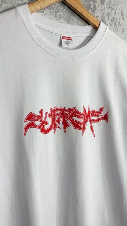 CAMISETA SPM LETRAS ROJAS