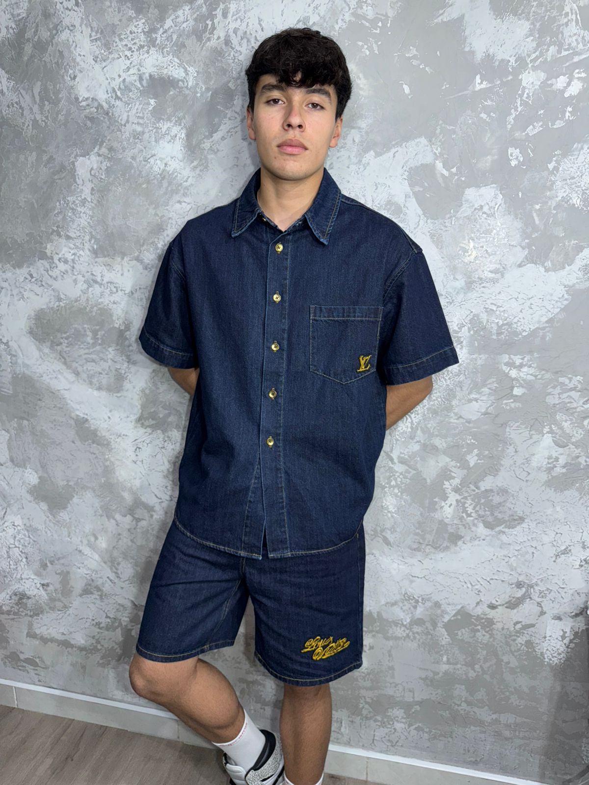camiseta jean lv